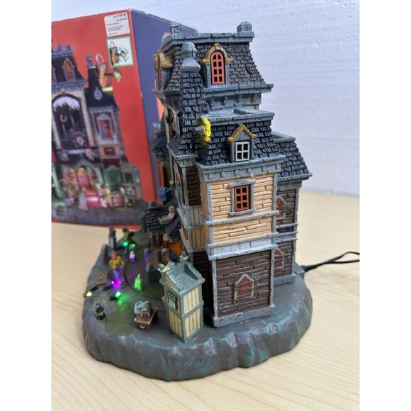 Lemax Spooky Town THE HORRID HAUNTED HOTEL Halloween Village Decoration Read - Picture 9 of 15